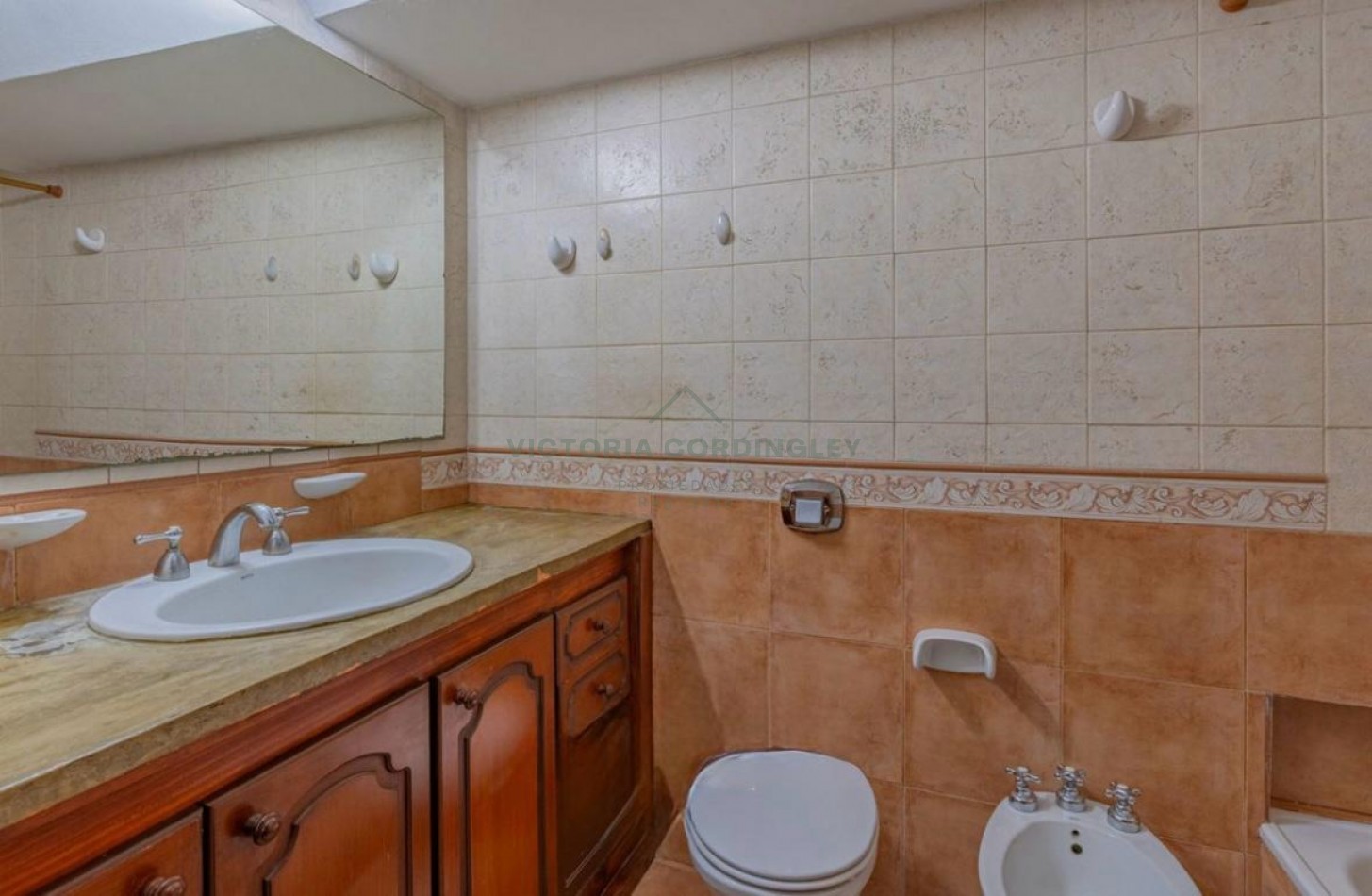 VENTA | CASA 4 AMBIENTES | COCHERA | ZONA GUEMES