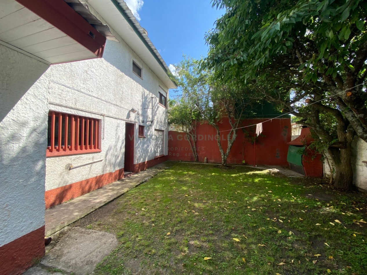 VENTA | CASA 4 AMBIENTES | COCHERA | MONTEMAR