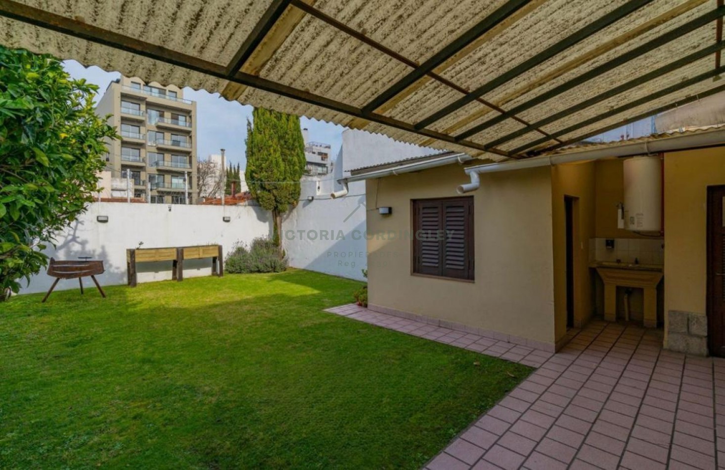 VENTA | CASA 4 AMBIENTES | COCHERA | ZONA GUEMES