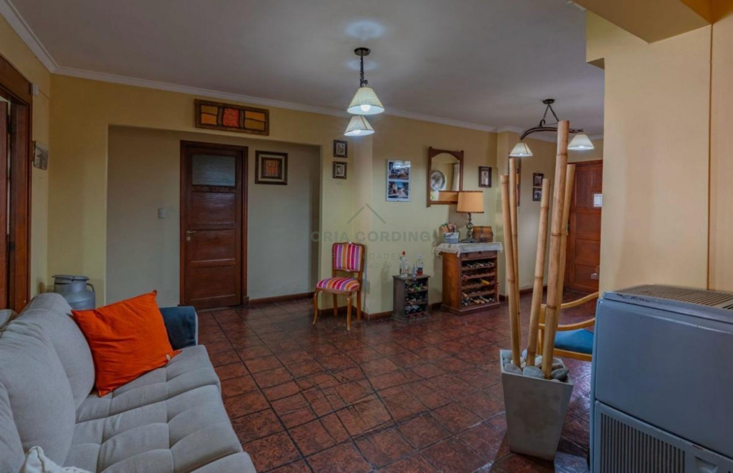 VENTA | CASA 4 AMBIENTES | COCHERA | ZONA GUEMES