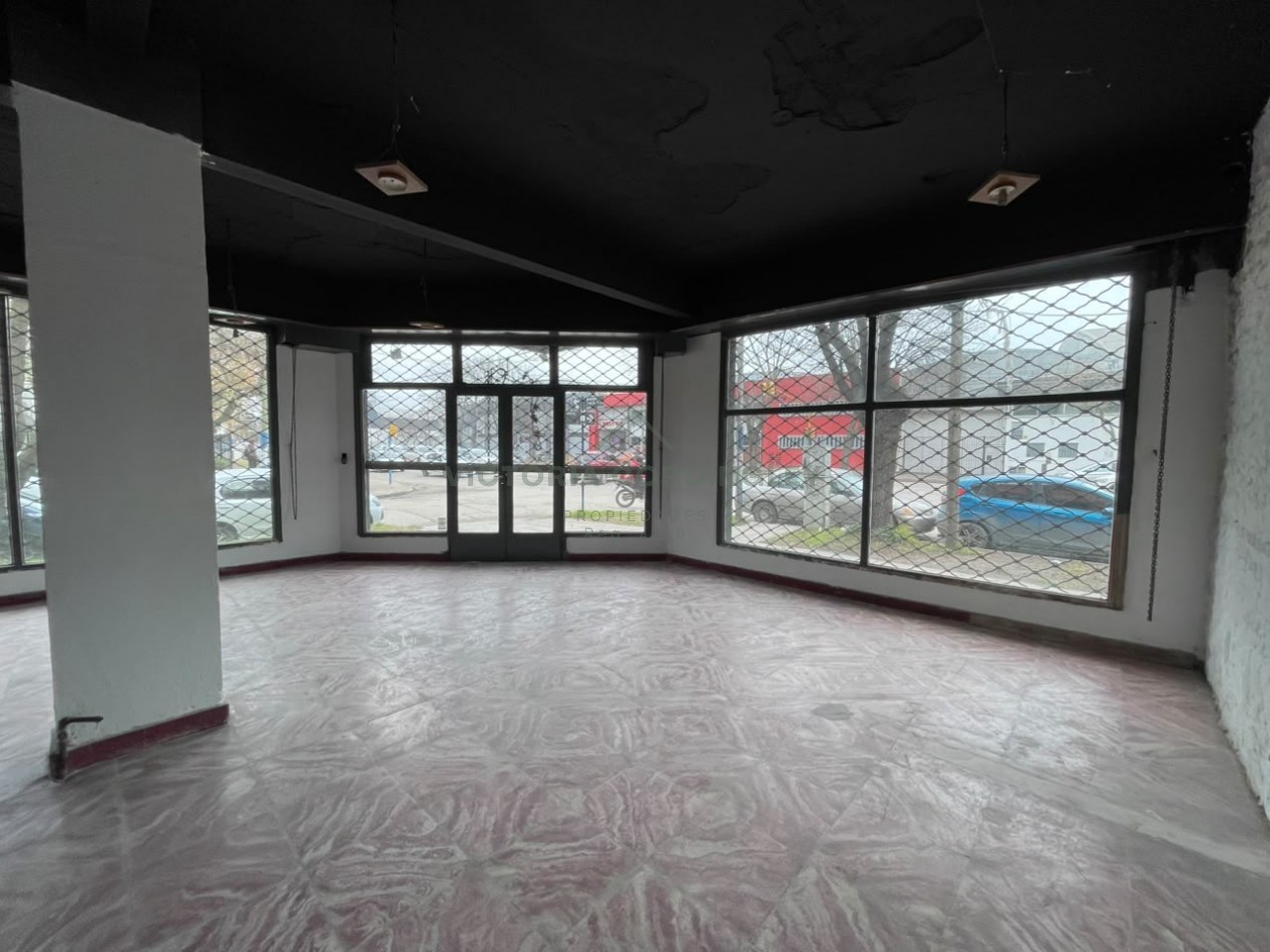 ALQUILER COMERCIAL 24 MESES | IMPORTANTE ESQUINA | ZONA FACULTAD INGENIERIA 