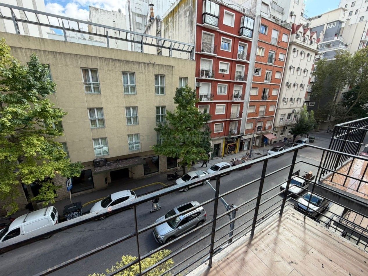 VENTA | DEPARTAMENTO DOS AMBIENTES | BALCON | CENTRO