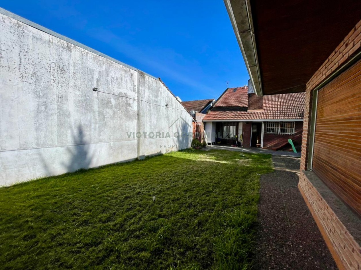 VENTA | CHALET 3 AMBIENTES | DEPENDENCIA | QUINCHO | COCHERA | 