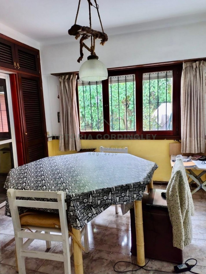 VENTA | CHALET 5 AMBIENTES | PARQUE LURO