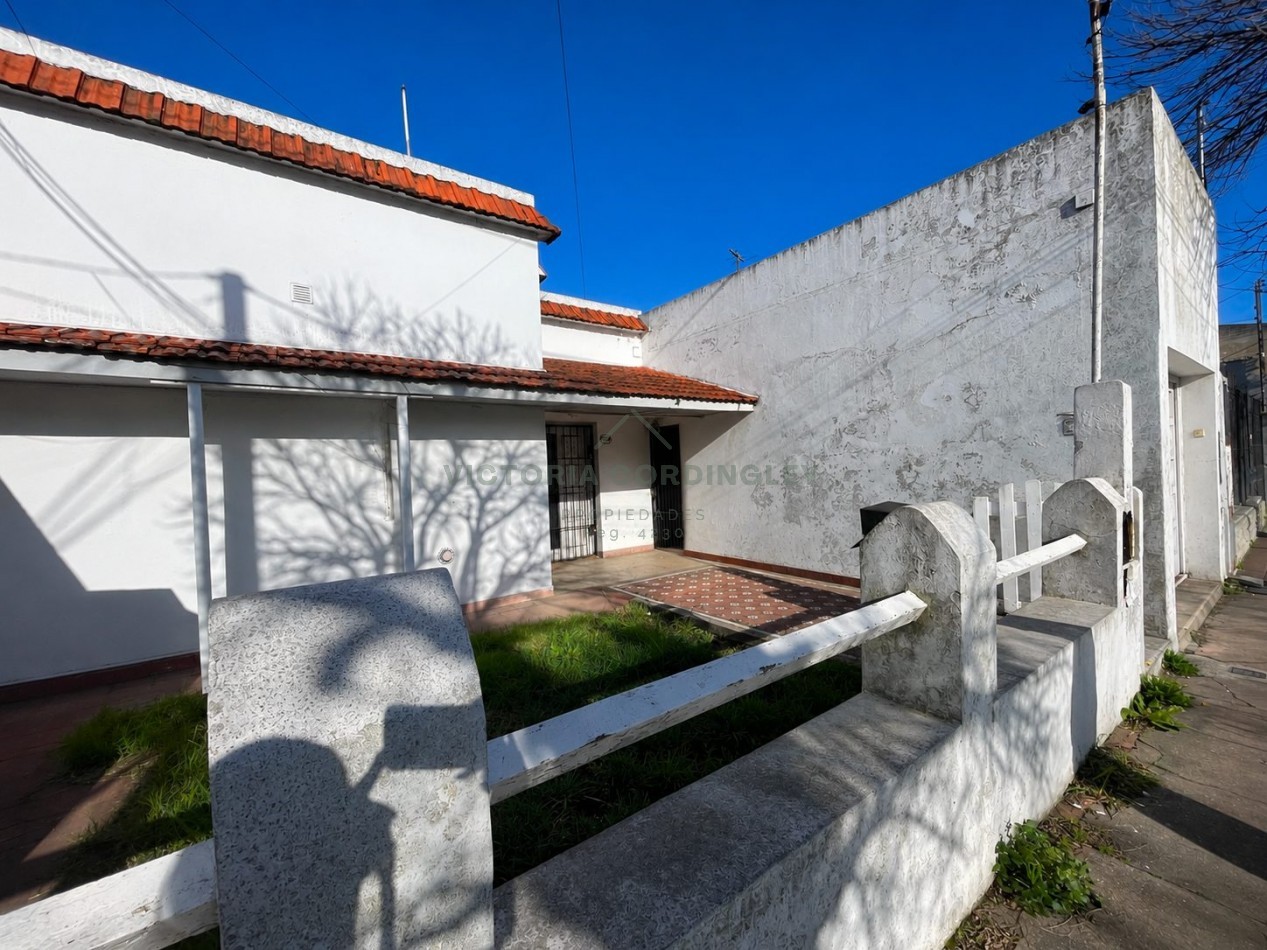 VENTA | CASA A DEMOLER | ZONA FUNES Y SAN LORENZO