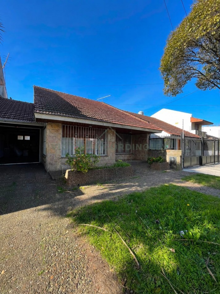 VENTA | CHALET 3 AMBIENTES | DEPENDENCIA | QUINCHO | COCHERA | 