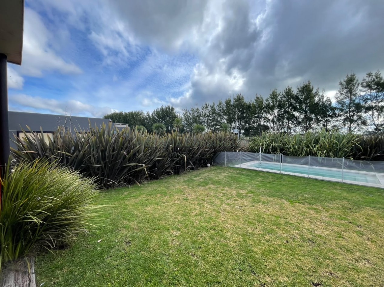 VENTA | CASA 4 AMBIENTES | TIERRAS DEL MAR | PISCINA