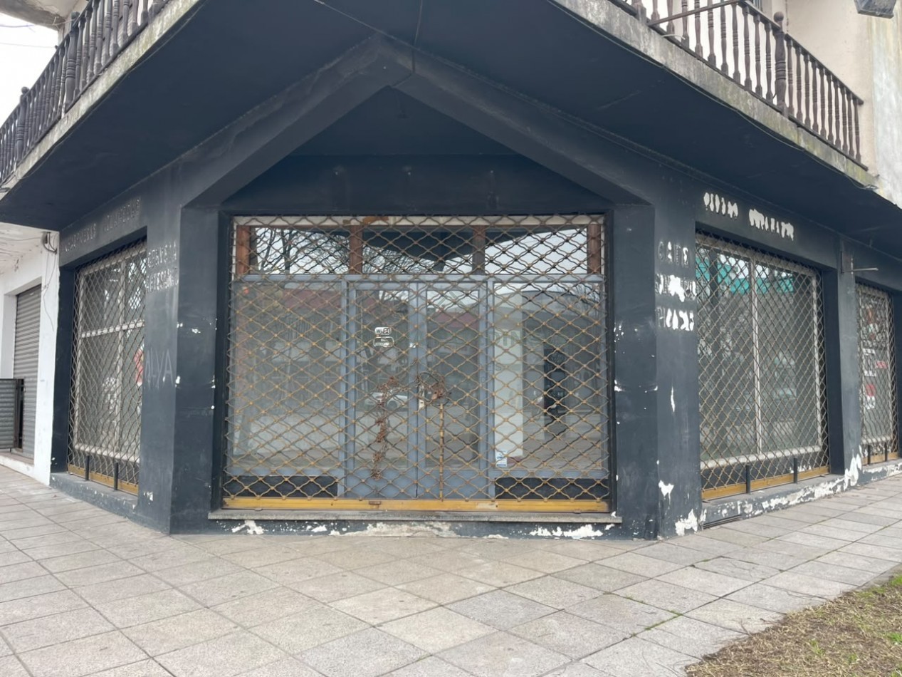 ALQUILER COMERCIAL 24 MESES | IMPORTANTE ESQUINA | ZONA FACULTAD INGENIERIA 