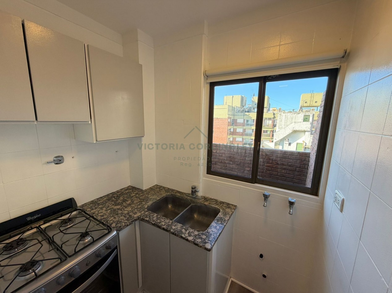 VENTA | DEPARTAMENTO DOS AMBIENTES | BALCON TERRAZA | COCHERA | CENTRO