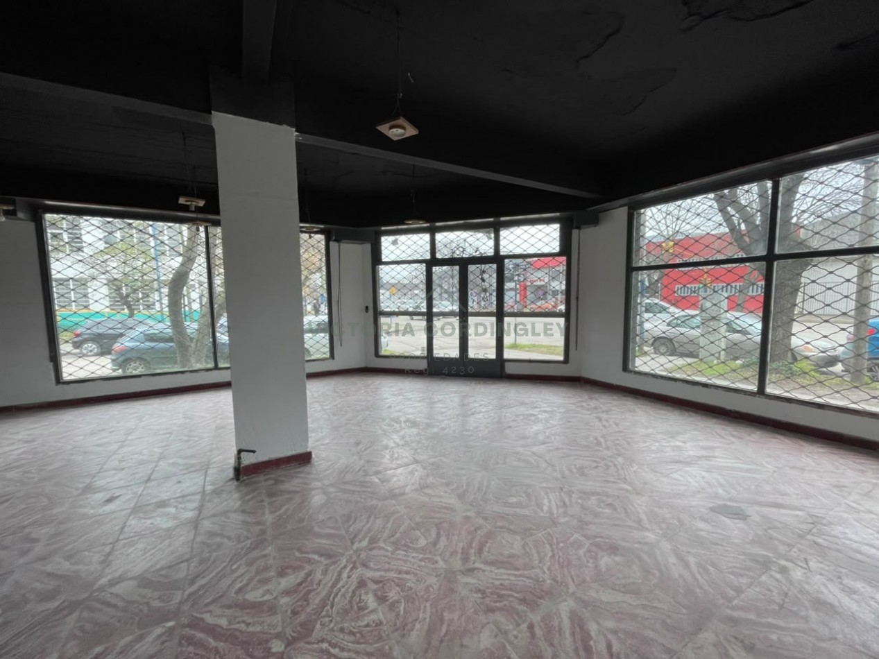 ALQUILER COMERCIAL 24 MESES | IMPORTANTE ESQUINA | ZONA FACULTAD INGENIERIA 