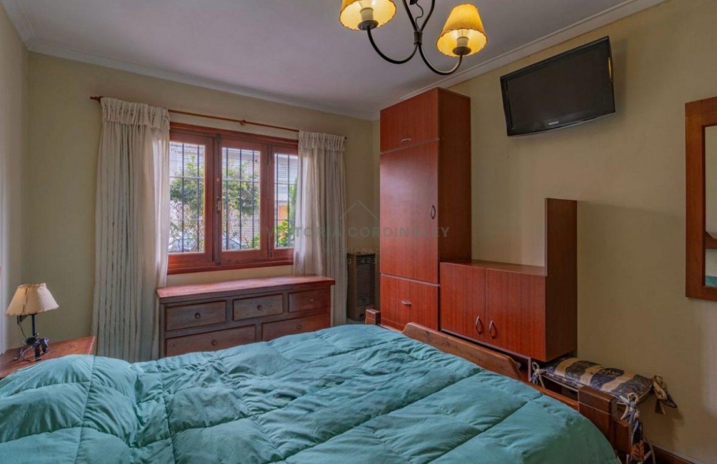 VENTA | CASA 4 AMBIENTES | COCHERA | ZONA GUEMES