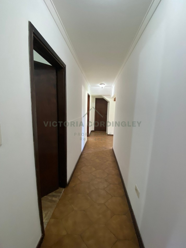 VENTA | CASA 4 AMBIENTES | COCHERA | MONTEMAR