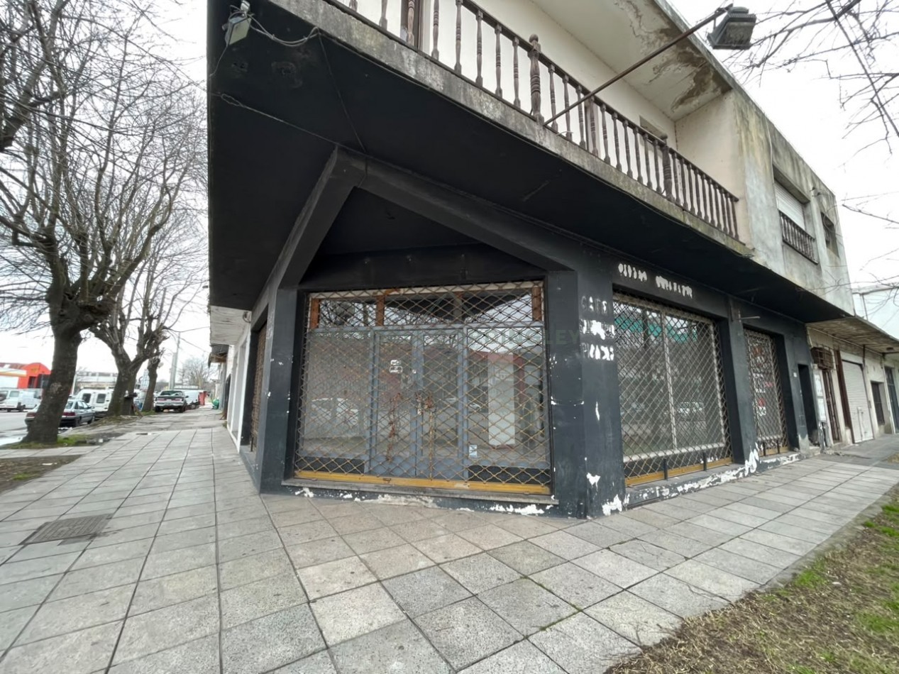 ALQUILER COMERCIAL 24 MESES | IMPORTANTE ESQUINA | ZONA FACULTAD INGENIERIA 