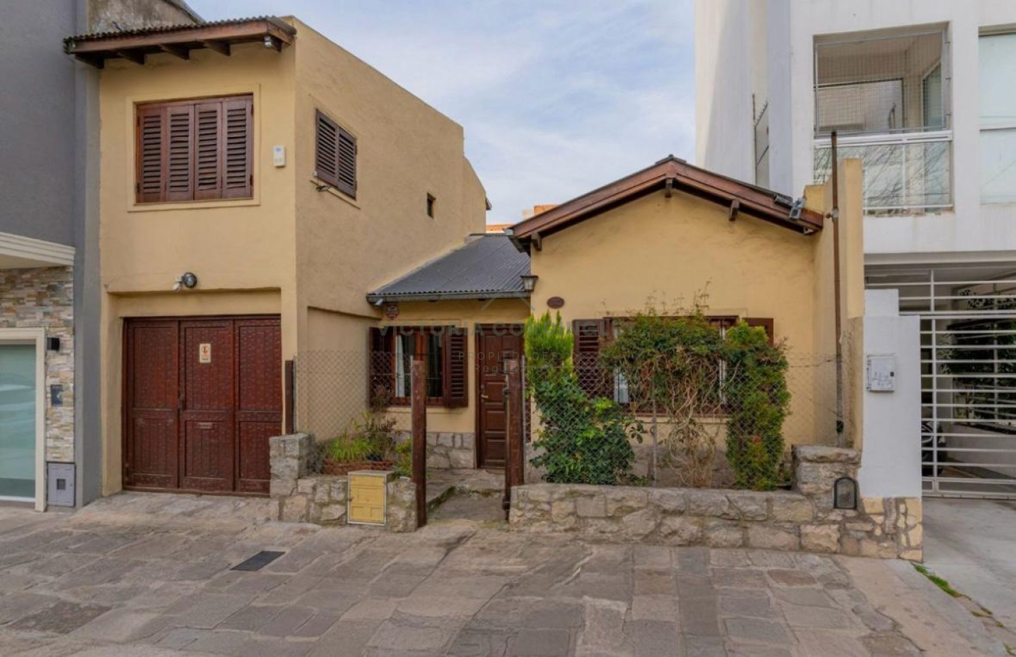 VENTA | CASA 4 AMBIENTES | COCHERA | ZONA GUEMES
