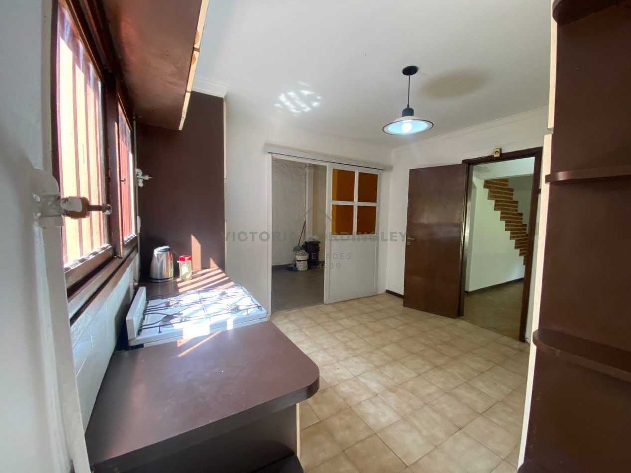 VENTA | CASA 4 AMBIENTES | COCHERA | MONTEMAR