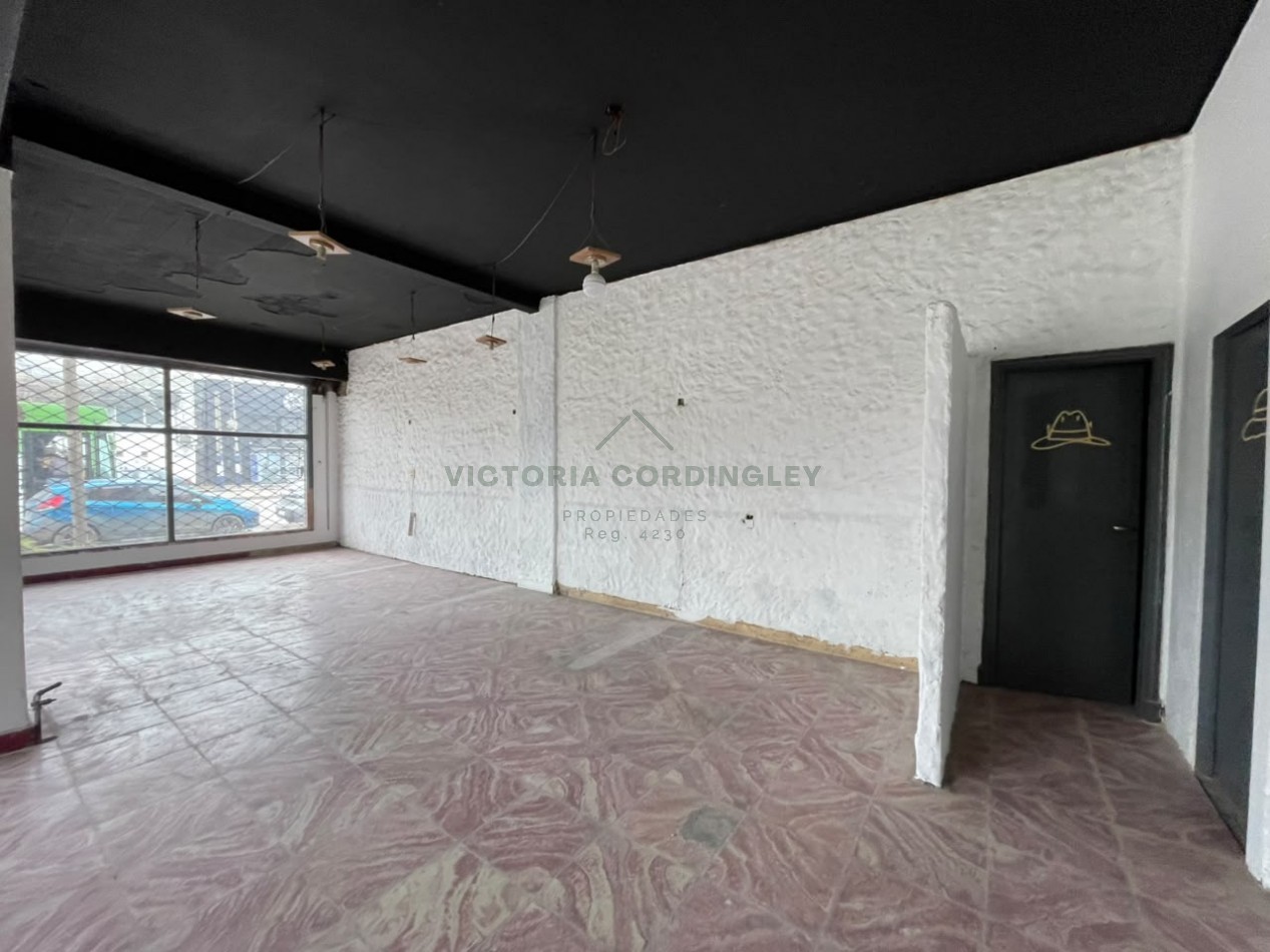 ALQUILER COMERCIAL 24 MESES | IMPORTANTE ESQUINA | ZONA FACULTAD INGENIERIA 