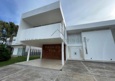 VENTA | CASA 4 AMBIENTES | PILETA CLIMATIZADA | RUMENCO
